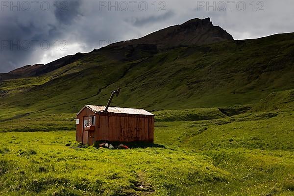 Shelter in the deserted bay of Brunavik