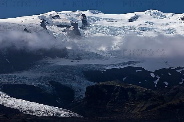 The Fjallsjoekull glacier in Vatnajoekull National Park