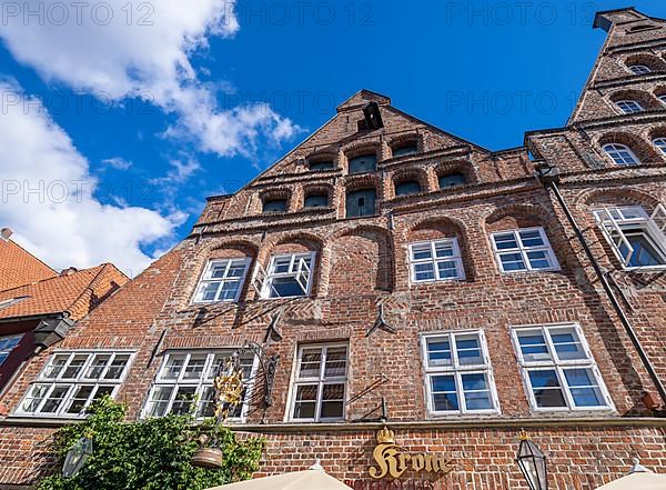 Gasthaus Krone next to the Kronen-Bruerei in the old town