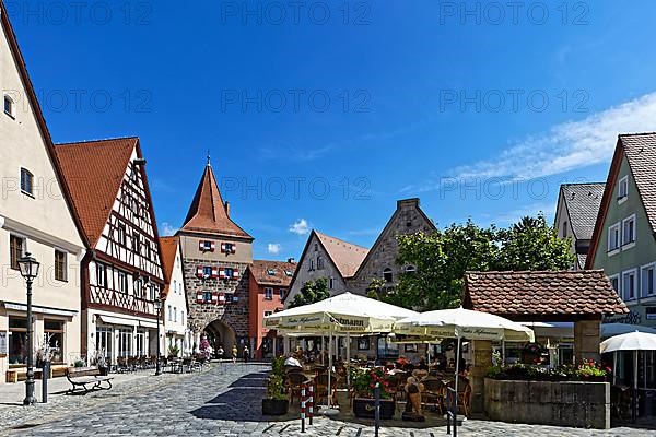 Indyllic square with fountain