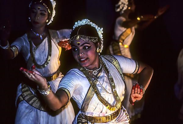 Mohiniyattam Mohiniattam