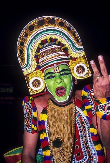 Ottan Thullal or Ottamthullal in Kerala Kalamandalam