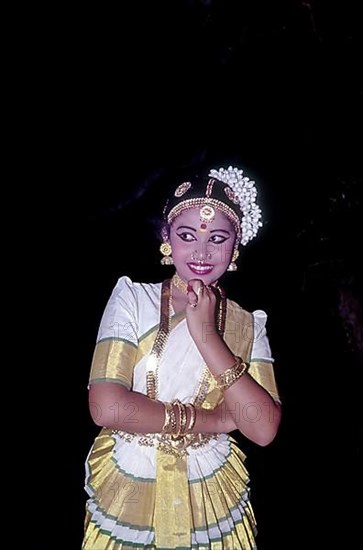 Mohiniyattam Mohiniattam