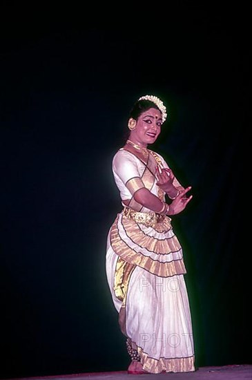 Mohiniyattam Mohiniattam