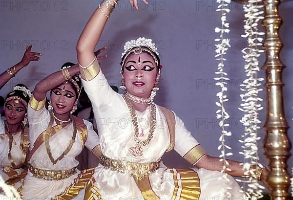 Mohiniyattam Mohiniattam