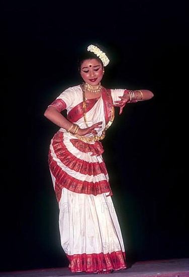 Mohiniyattam Mohiniattam