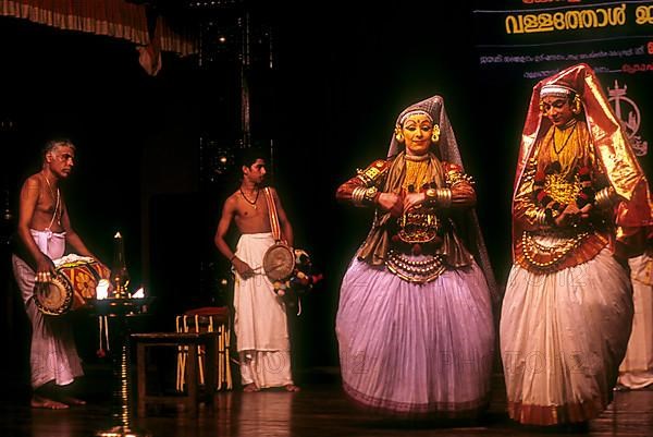 Minukku radiant characters the female characters are also performed by men in Kathakali dance