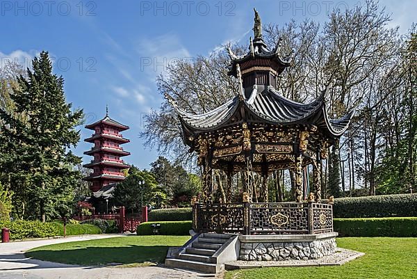 Gazebo of the Chinese Pavilion and Red Japanese Tower
