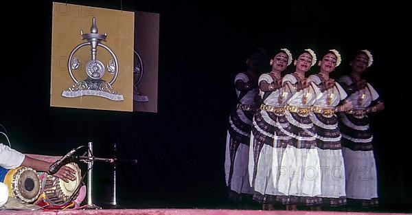 Mohiniyattam Mohiniattam