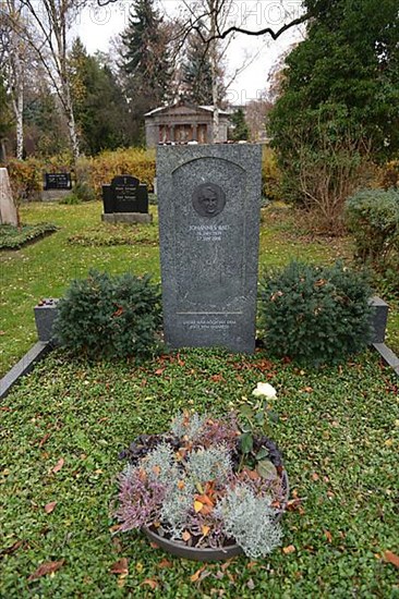 Grave