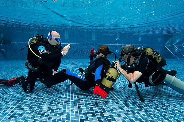 Disabled Diver with Instructor