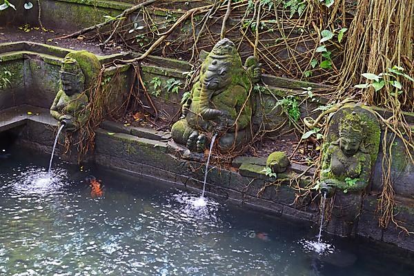 Deity figures as gargoyles