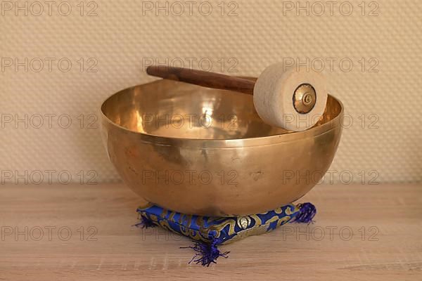 Singing bowl