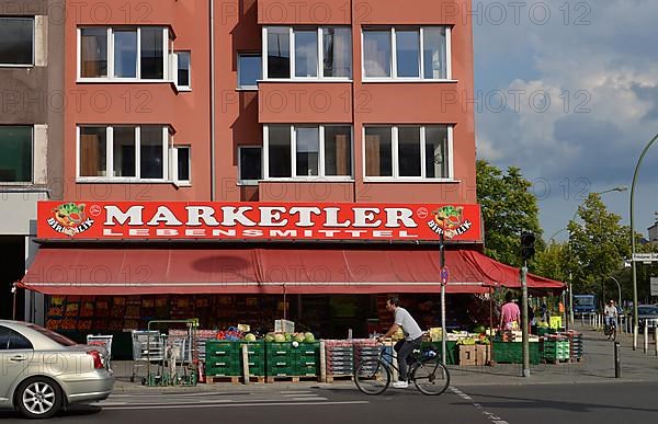 Marketler