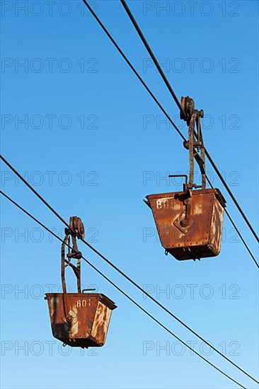 Shovels on the ropeway leading from the old coal mine in Longyearbyen