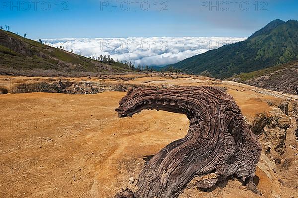 Kawah Ijen Volcanic Ridge