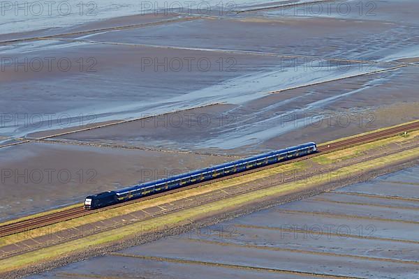 Train on the Hindenburg dam