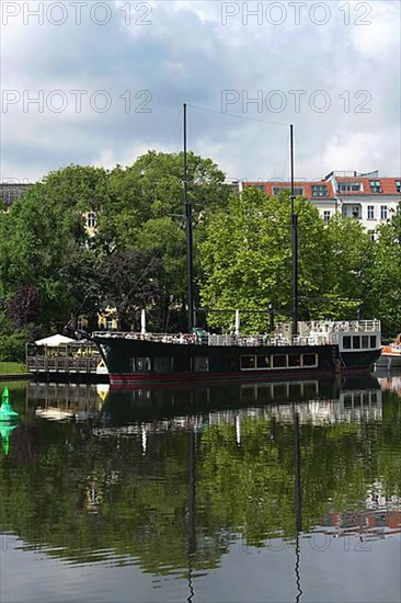 Restaurant ship Van Loon