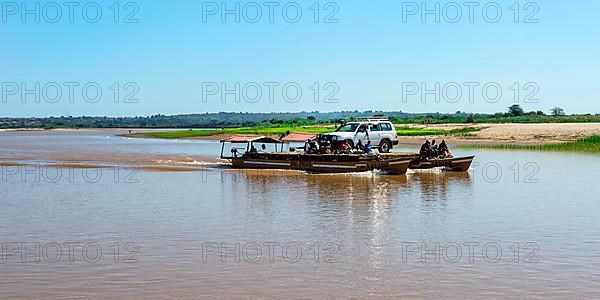 Ferry across the Tsiribihina River