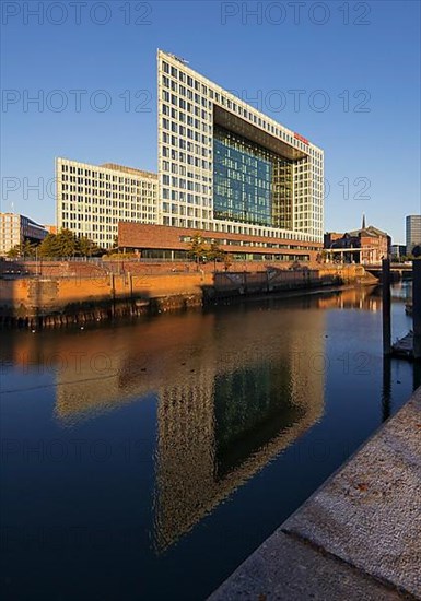 Mirror Headquarters at Ericusspitze