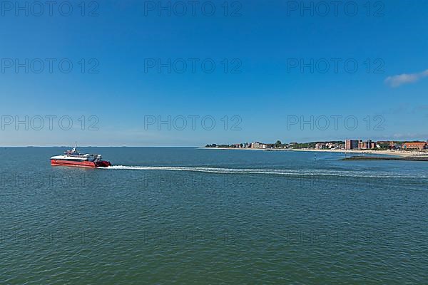 Fast ferry