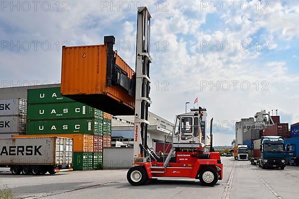 Container stacker