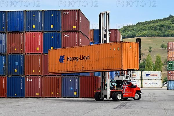 Container Stacker Container Hapag Lloyd