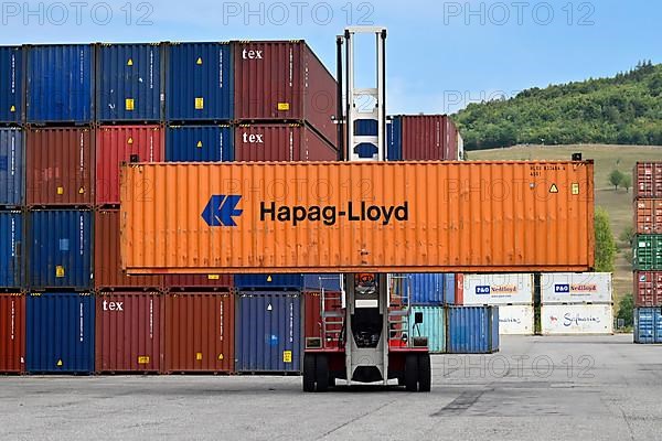 Container Stacker Container Hapag Lloyd