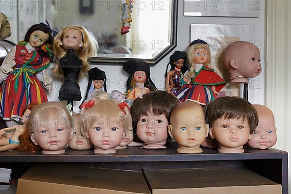 Doll's heads