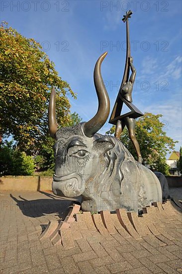 Sculpture Europe reaches for the stars by Helmut Lutz 2015 at the Muensterplatz on the Burgberg in Breisach