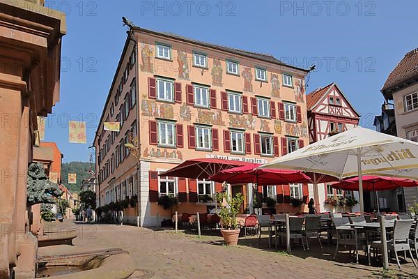 Old market with street pub Hotel zum Karpfen in Eberbach