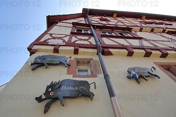 Weckersches Haus with wild boar as heraldic animal of Eberbach