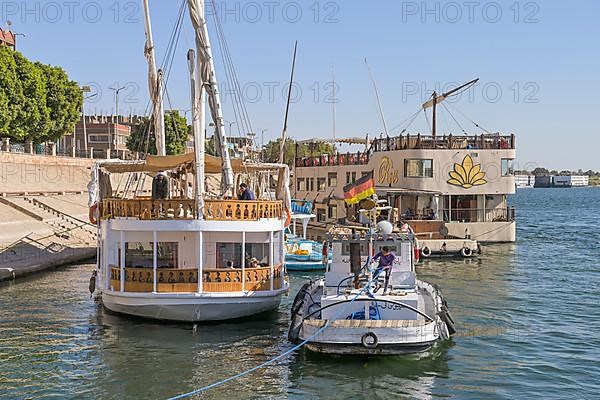 Dahabeya Cruise Ships