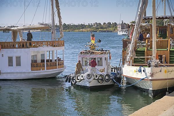 Dahabeya Cruise Ships