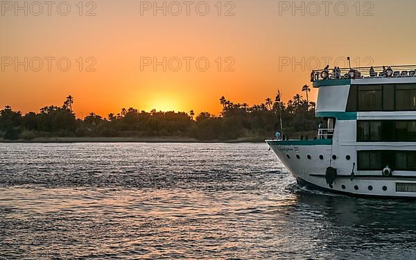 Cruise ship