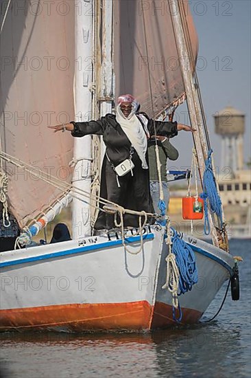 Tourist playing Titanic scene