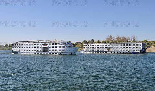 Cruise ships Moevenpick Royal Lotus and Nile Azur