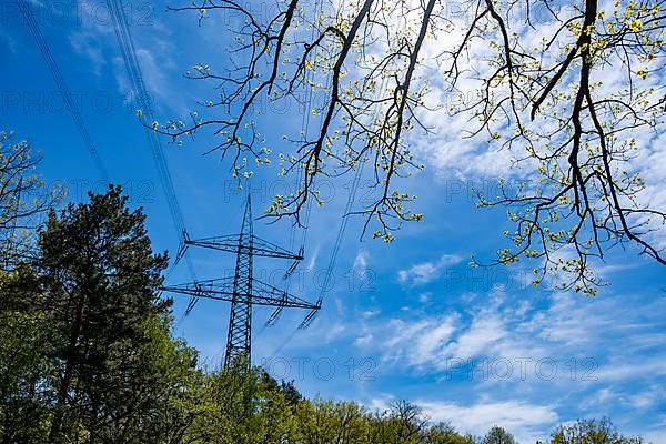 High-voltage pylon