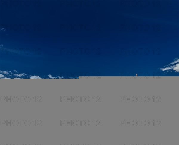 Whitewashed chortens