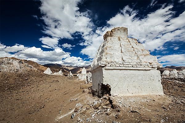 Whitewashed chortens