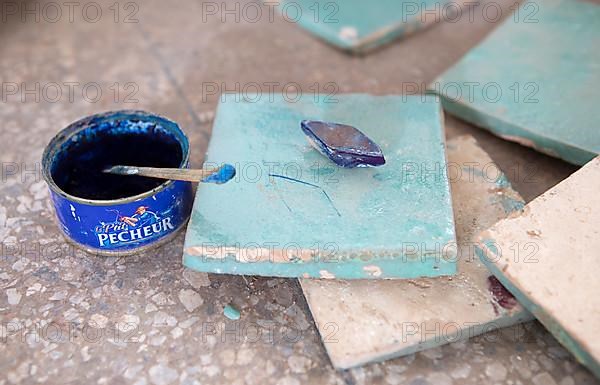 Utensils for the Moroccan Cellular Artisan: Indigo Paste