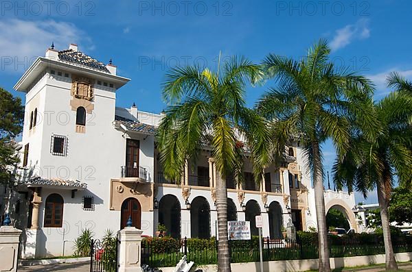 Colonial style restaurant