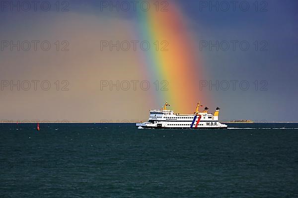 Ferry sails in the evening to Wyk auf Foehr