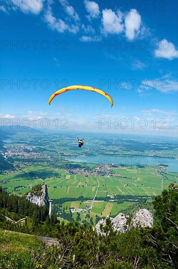 Hang glider on Tegelberg