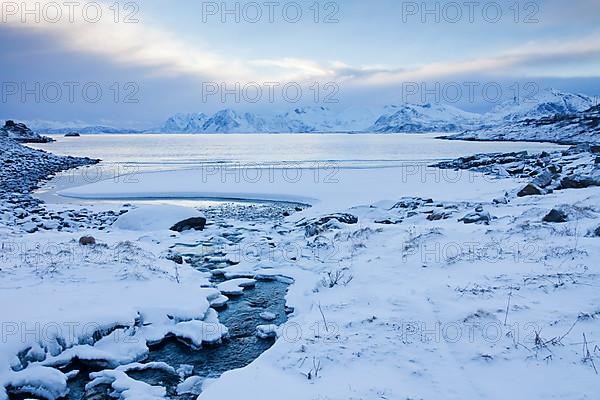 Snow on Rorvika beach