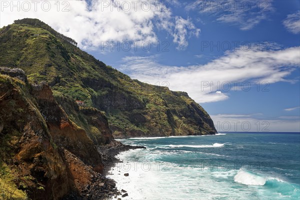 Coast sloping steeply into the sea