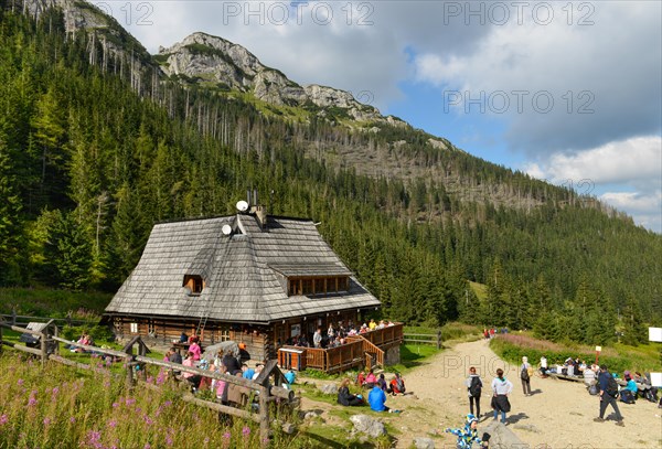 Kondratowa Mountain Hut