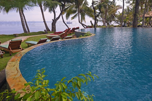 Swimming pool with sea view