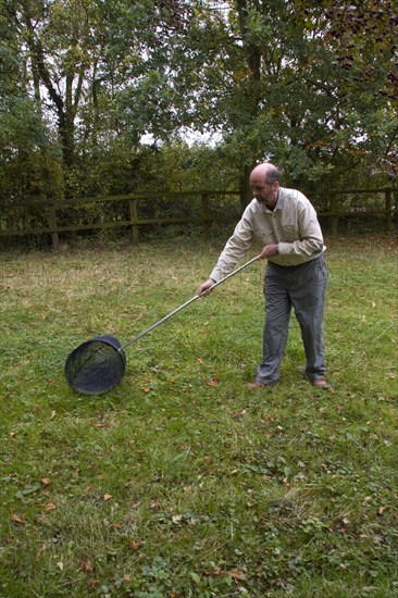 Use of a butterfly net