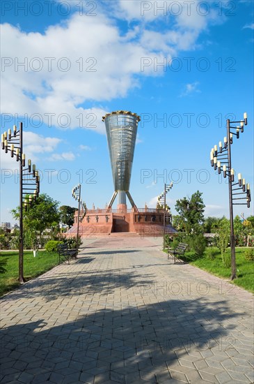 Altyn Shanyrak Monument and Lantern Post Independence Park